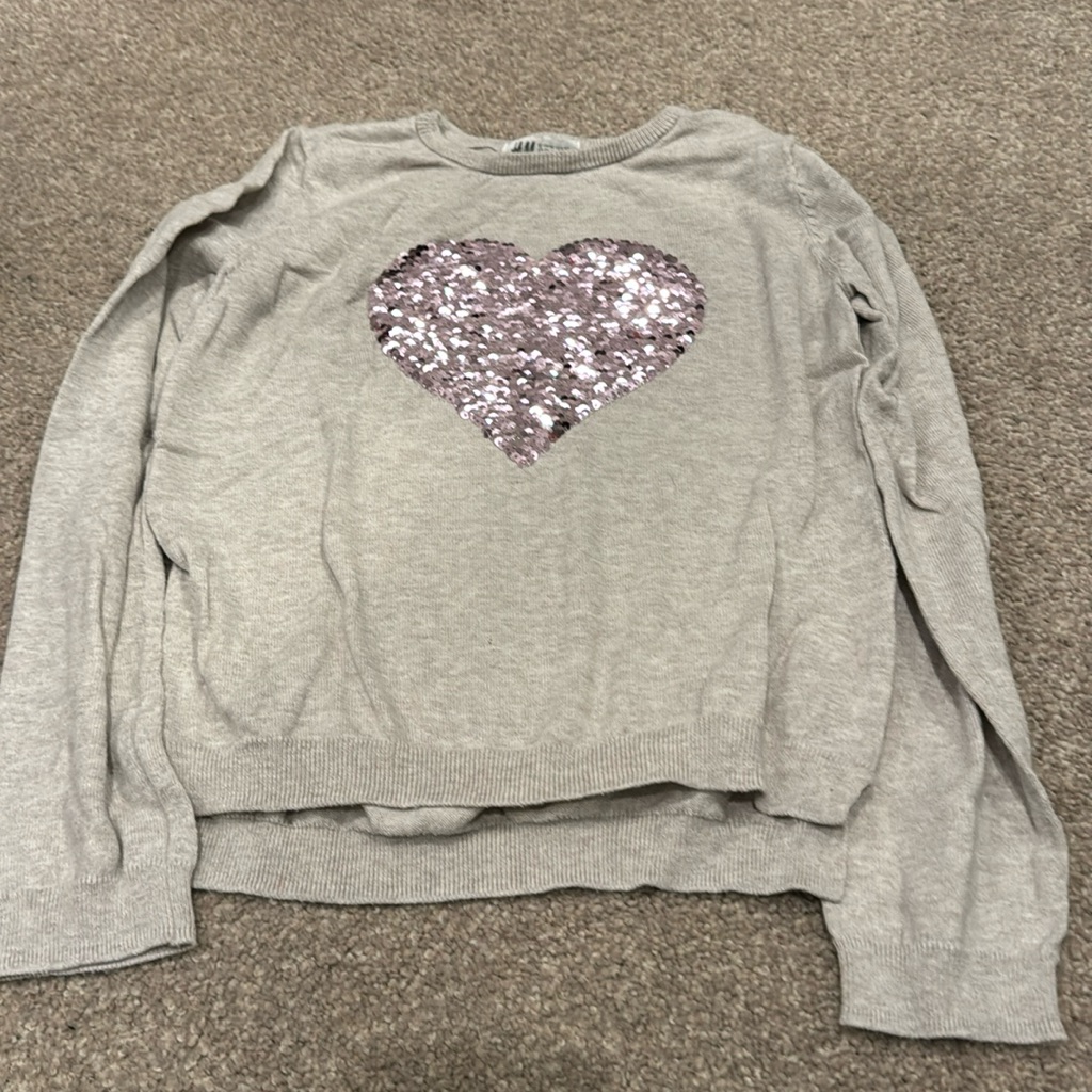 H&M Sequined Heart Sweater Beige With Pink Heart Girl Sz 8-10